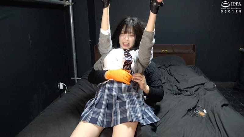 『「全身敏感な制服女子をいろんな道具でくすぐった気持ちよくしてみた！」わかしラボ WAKA-072 岸永みりな 2』の代表画像