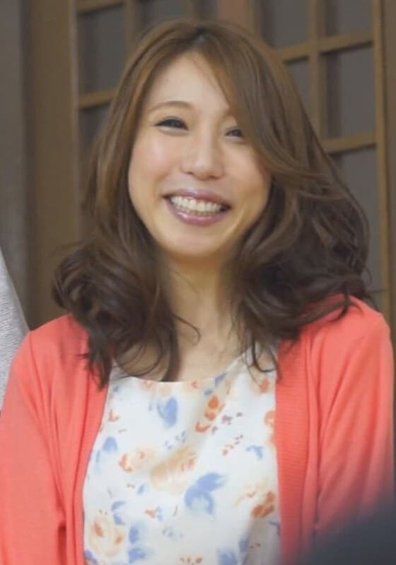『「娘居るからだめ！」隣の部屋には娘がいるのに声が止まらない！声を抑えて燃え上がる熟年セックス！』の代表画像