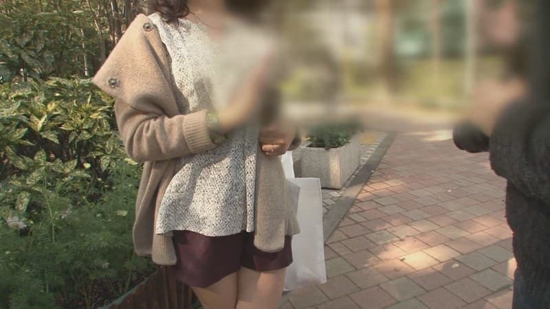 『シャープな瞳と端正な顔立ちでとても気が強い奥様と思いきや、脱がせてみると断れないオンナNO.1の神回。「困ります」と言いつつもイイナリな奥様』の代表画像