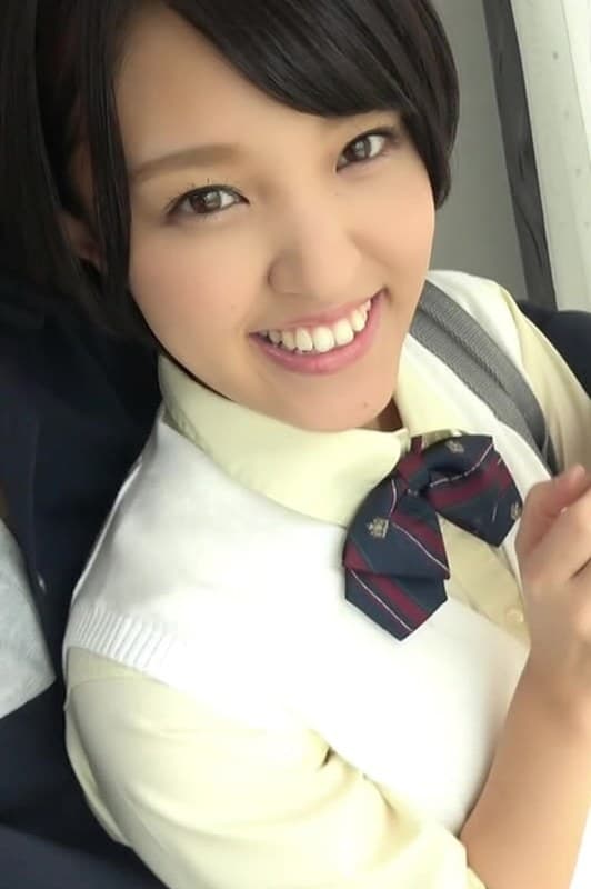 『笑顔いっぱいのショートカットの女の子、外でも中でもどこでもエッチ』の代表画像