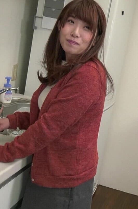 『地味めなパイパン巨乳妻が義父に誘われて…。』の代表画像
